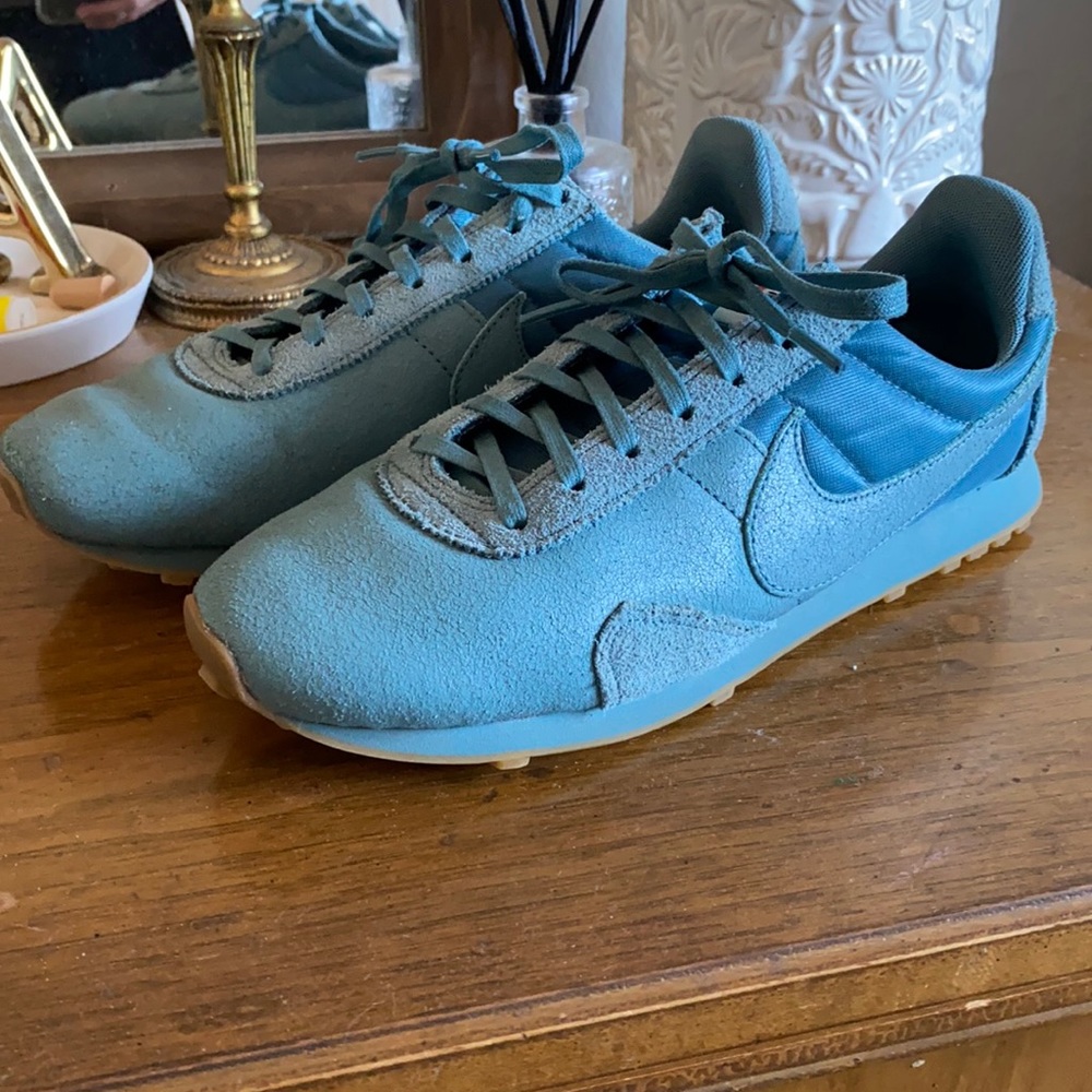 Vintage Nike Pre Montreal suede Shoes